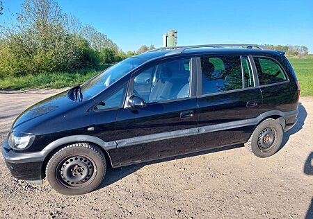 Opel Zafira 2.2Elegance