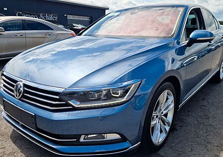 VW Passat Volkswagen Limo Highline Leder 360° Digital Pano ACC