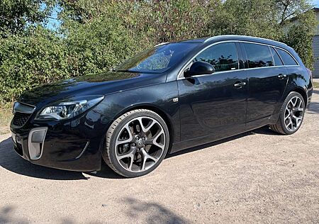 Opel Insignia Sports Tourer 2.8 V6 Turbo 4x4 OPC