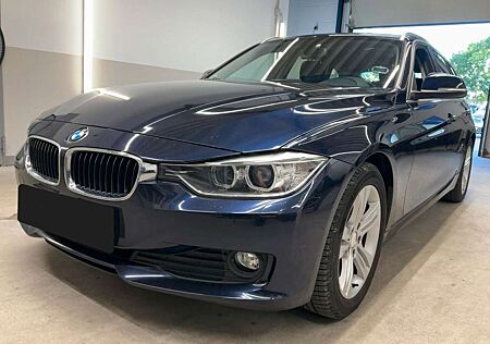 BMW 320 d Navigation*Bi-Xenon*AHK*2.Hand