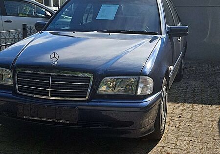 Mercedes-Benz C 180 Classic