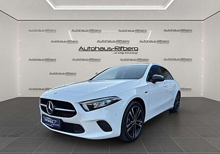 Mercedes-Benz A 250 e PROGRESSIVE DCT/NIGHT/KAM/NAVI/LED/MBUX