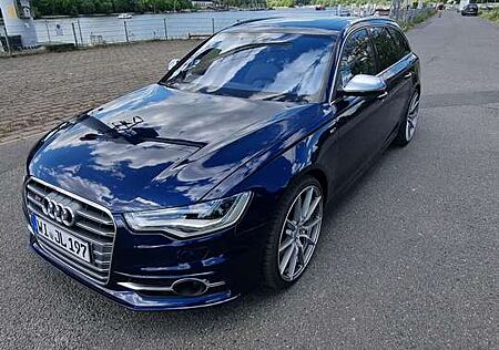 Audi S6 Avant