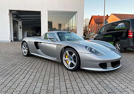 Porsche Carrera GT - 1. Hand