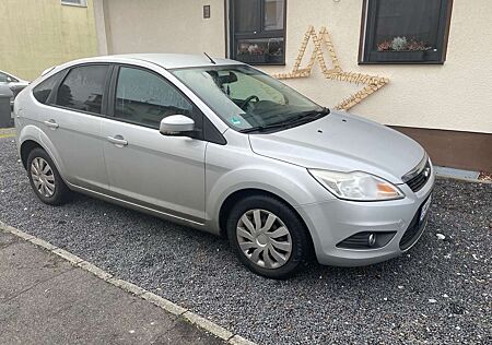 Ford Focus 1.6 16V Silver Magic