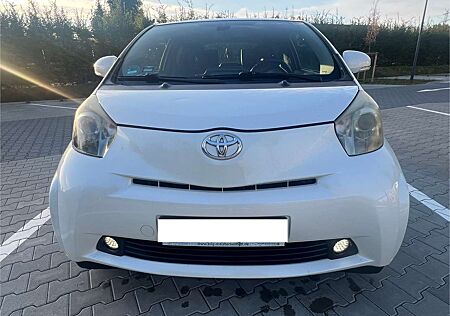 Toyota iQ N-Collection, 700 Stück limitiert, 1. Hand