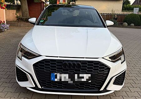 Audi A3 35 TFSI SportbackS line