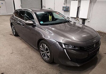 Peugeot 508 Allure NAV+LED+KAM+TEMP+SHZ+SPUR.ASS+TOT.ASS