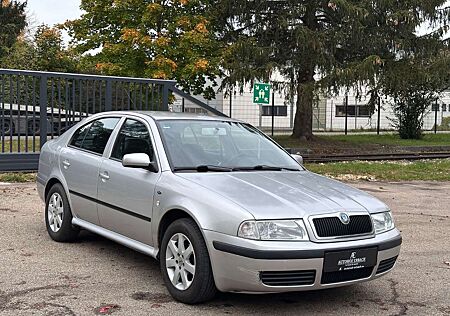 Skoda Octavia 1.6 Limousine Ambiente Klima TÜV 10/2025