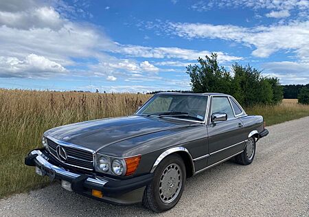 Mercedes-Benz SL 560 R107, geringe Laufleistung, TÜV & H