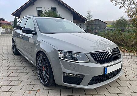 Skoda Octavia Combi RS 2,0 TSI Green tec DSG Challenge+AHK+Leder