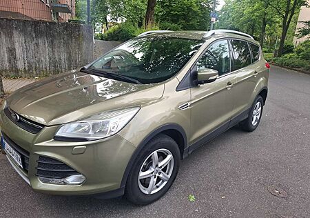 Ford Kuga 1.6 EcoBoost 2x4 SYNC
