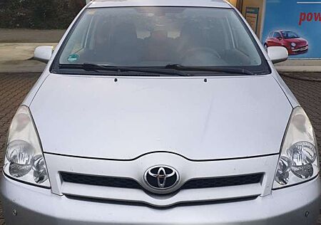 Toyota Corolla Verso Diesel 2.2 D-CAT Sol