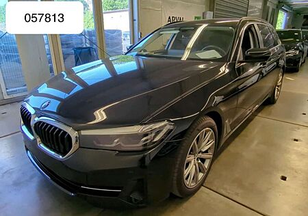 BMW 520 xDr LED Si-Klima DrivingAssPro CockpProf Kam
