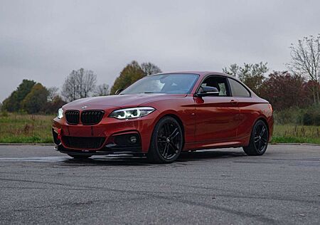 BMW 230 i Coupé M-Sport Scheckh. H&K Alcantara