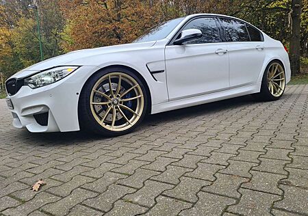 BMW M3 DKG Competition