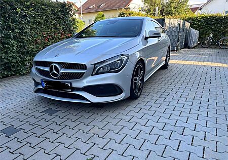 Mercedes-Benz CLA 200 Shooting Brake 7G-DCT AMG Line