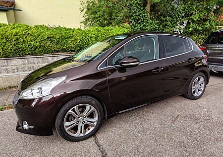 Peugeot 208 Allure e-HDi FAP 92