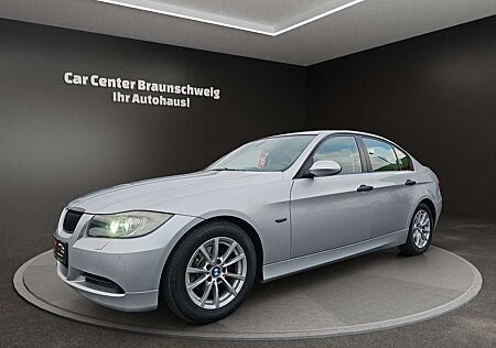 BMW 320 i Limousine+Sport+Xenon+PDC+Multi