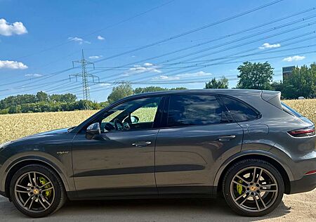 Porsche Cayenne Cayenne Coupe Plug-In-Hybrid E-Hybrid Coupe Tiptronic S