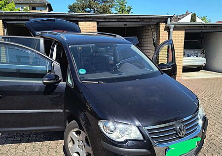 VW Touran Volkswagen Highline + AHK