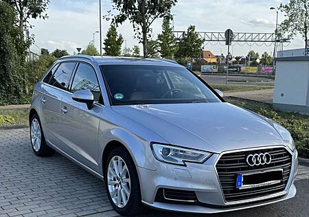 Audi A3 30 TFSI Sportback design | Wartungsvertrag vorhand