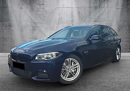 BMW 530 d xDrive Touring mit **M-Paket & LED-Licht**