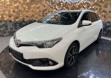Toyota Auris Touring Sports Edition-S+