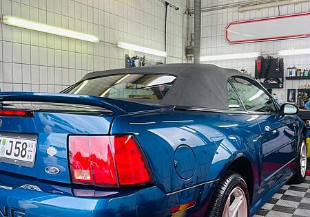 Ford Mustang GT Coupe/ Cabrio