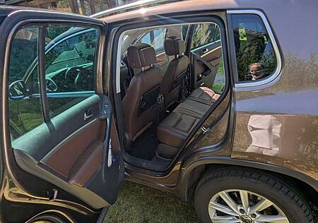 VW Tiguan Volkswagen 2.0 TDI DPF 4Motion BlueMotion Techn. DSG T