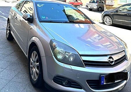 Opel Astra GTC 1.6 Sport