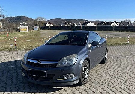 Opel Astra Twin Top 1.6 Cosmo