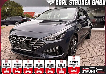 Hyundai i30 Trend KAMERA CARPLAY NAVI LENKRADHZ SITZHZ