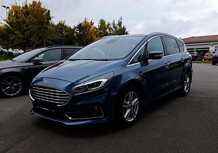 Ford S-Max Titanium