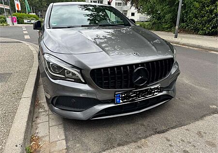 Mercedes-Benz CLA 180 7G-DCT UrbanStyle Edition