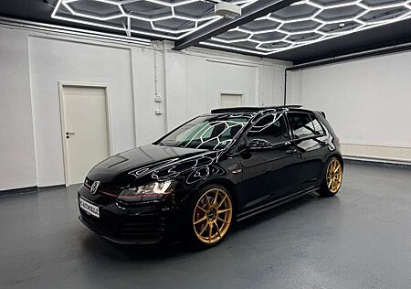 VW Golf Volkswagen GTI Performance *TOP-ZUSTAND*PANO*ACC*DCC*R-KAM*