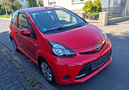 Toyota Aygo Aygo  3-Türer Navigation * Klima E.fensterheber