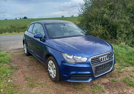 Audi A1 +1.6+TDI+Attraction