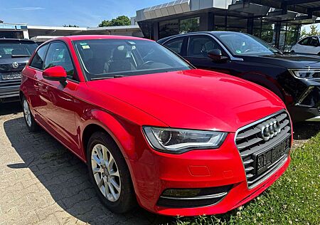 Audi A3 attraction*Klima*Xenon *1.Hand*
