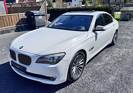 BMW Active Hybrid 7 *Head Up* Soft Close* 4xSHZG* Rollos* Kamera