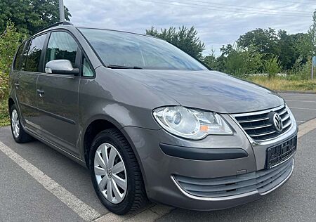 VW Touran Volkswagen Conceptline