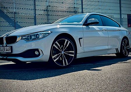 BMW 420 * Navi ,PDC &Sportlook