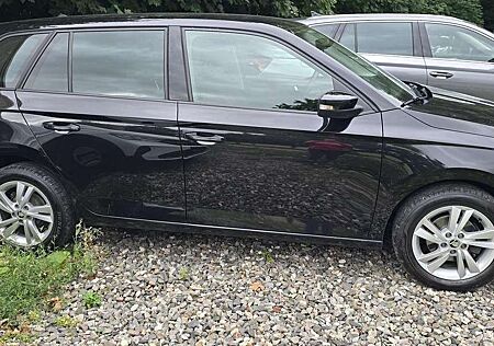 Skoda Fabia Kombi (Ambition) 1,0TSI Modelljahr2021