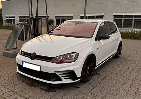 VW Golf GTI Volkswagen Clubsport - Schalensitze - Dynaudio -Oryxweiß