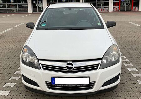 Opel Astra H Lim. 5-Türer 1.6 Selection