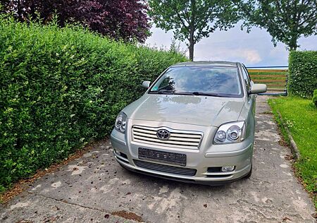Toyota Avensis 1.8 VVT-i Executive