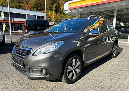 Peugeot 2008 Active PureTech PANO, NAVI, PDC, SZ