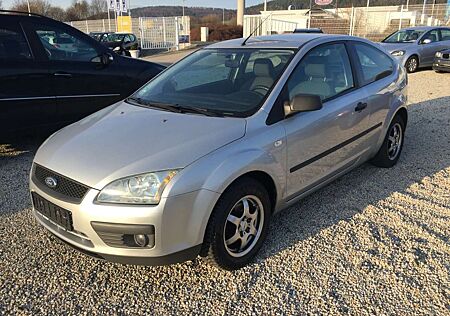 Ford Focus Trend,Klima,ESP, Tüv Neu !