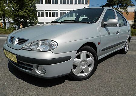 Renault Megane RXE 1.6 16V