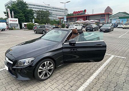 Mercedes-Benz C 220 d Cabrio 4Matic 9G-TRONIC AMG Line